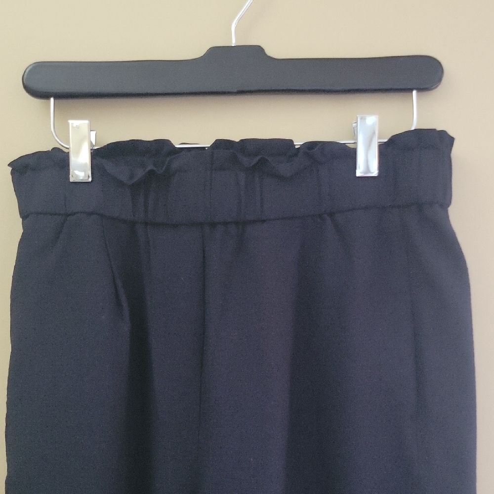 Lily Morgan Black Casual Capri's